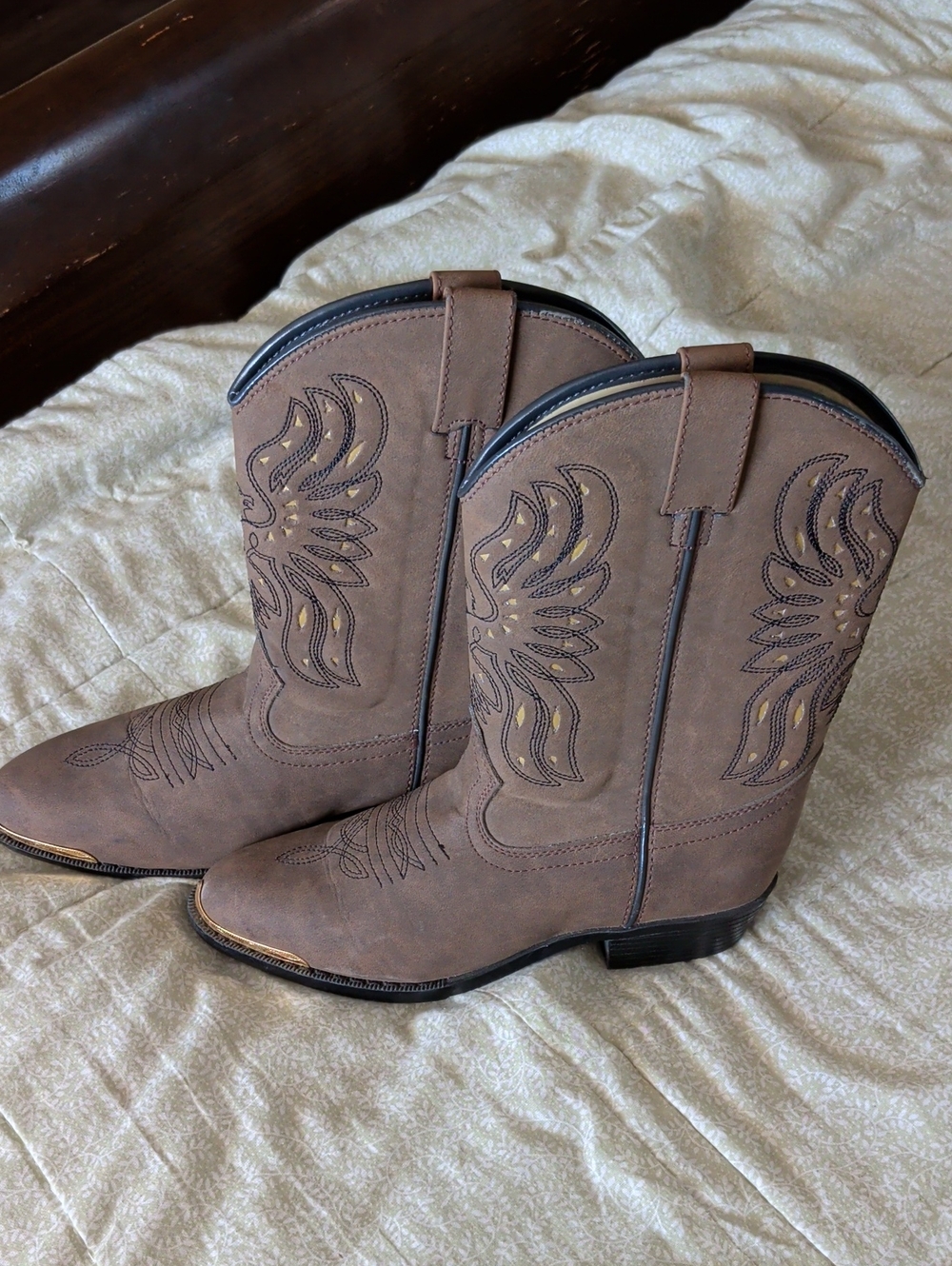Youth Brown Pull-On Western Boots with Decorative Stitching
